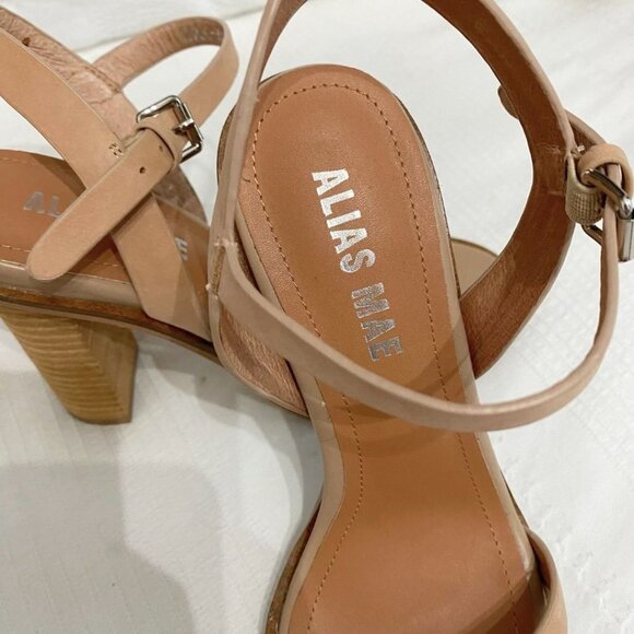 Alias Mae Nude Block Heel Sandals - Picture 8 of 9